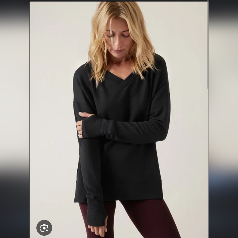 Athleta Balance Black V-Neck Long Sleeve Top